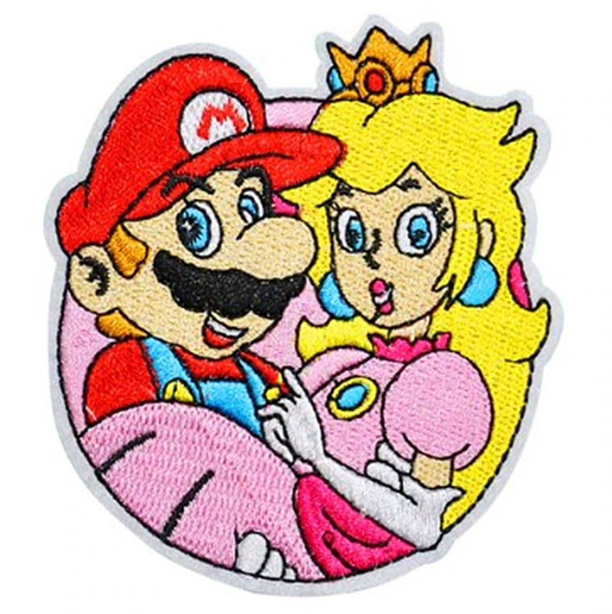Amazon.com: Mario Game Character Holding Princess Peach 3.5 Inches